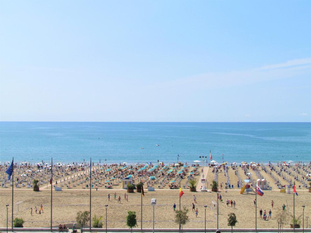 Condominio Zenith Bibione Eksteriør bilde